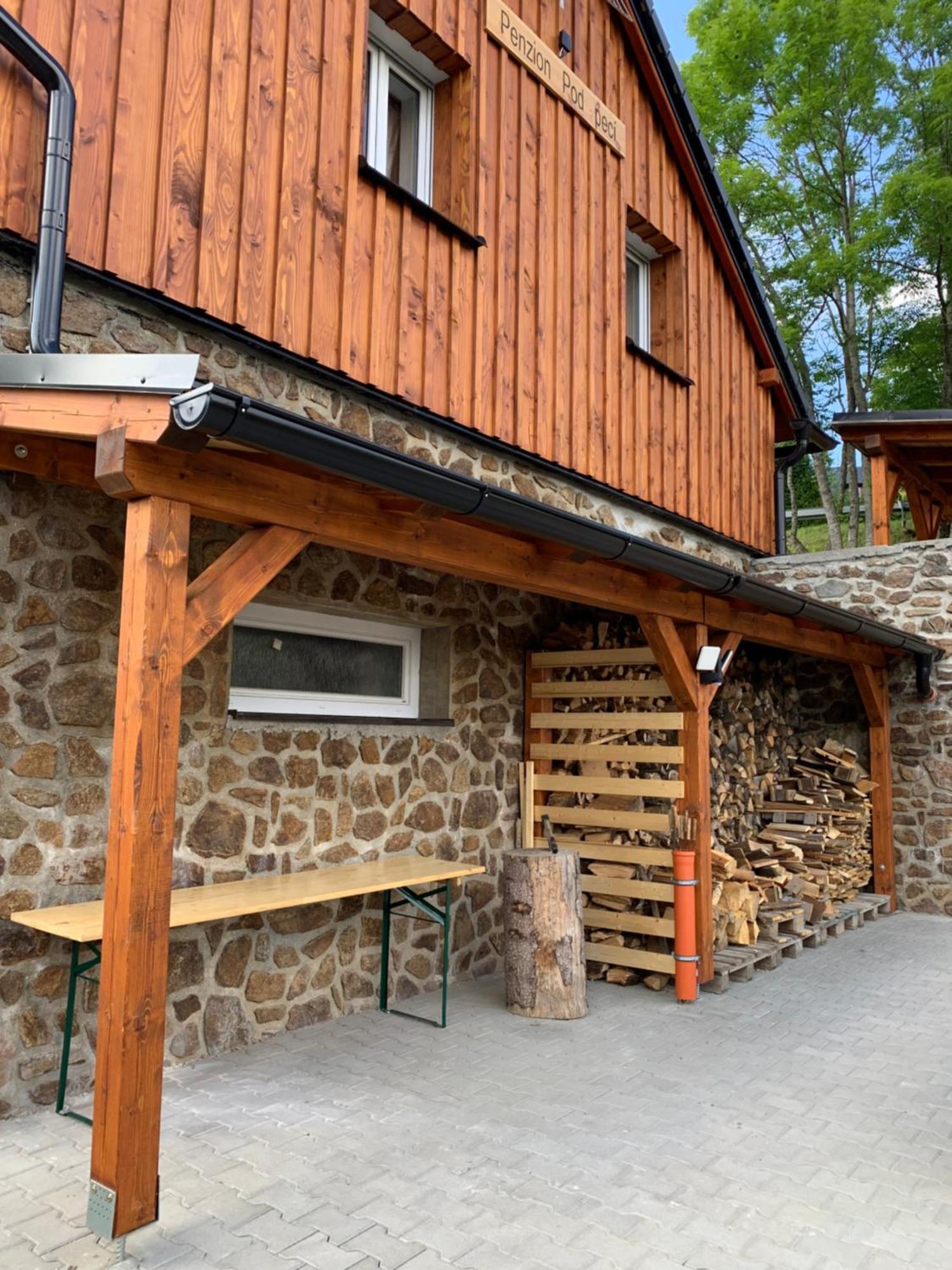 Penzion Pod Peci Lenora 외부 사진